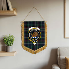 Leslie Hunting Modern Tartan Crest Wall Hanging Banner - Wood Pole