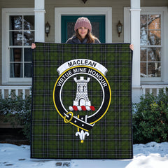 MacLean Hunting Tartan Crest Quilt