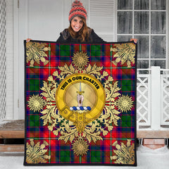 Charteris Tartan Crest Premium Quilt - Gold Thistle Style
