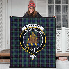 MacKenzie Hunting Green Tartan Crest Quilt