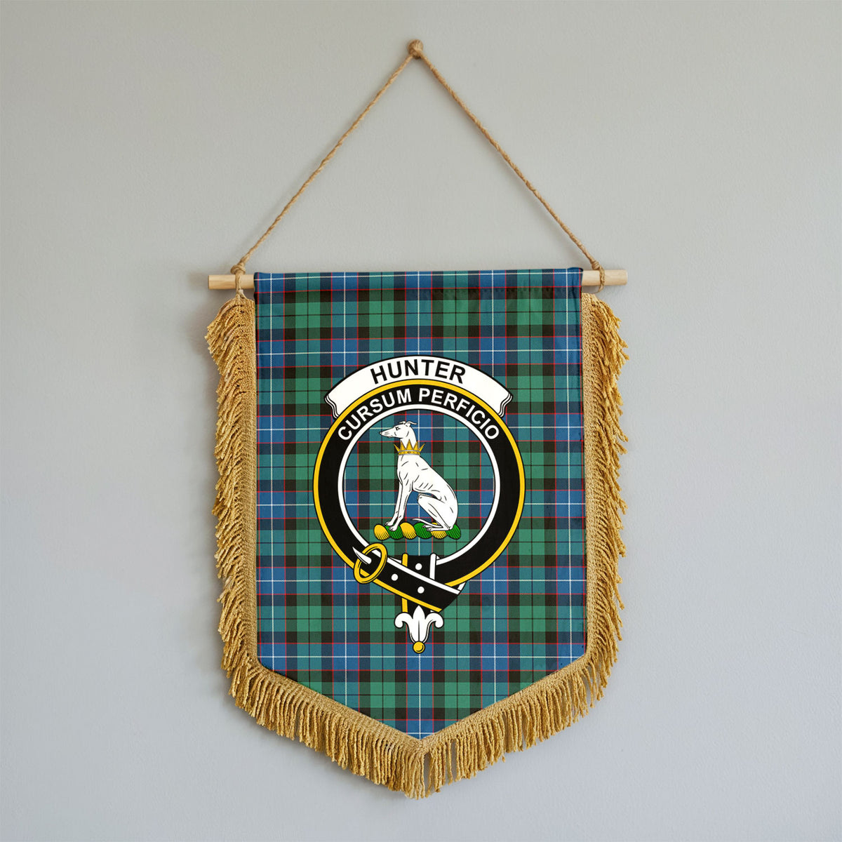Hunter Ancient Tartan Crest Wall Hanging Banner - Wood Pole