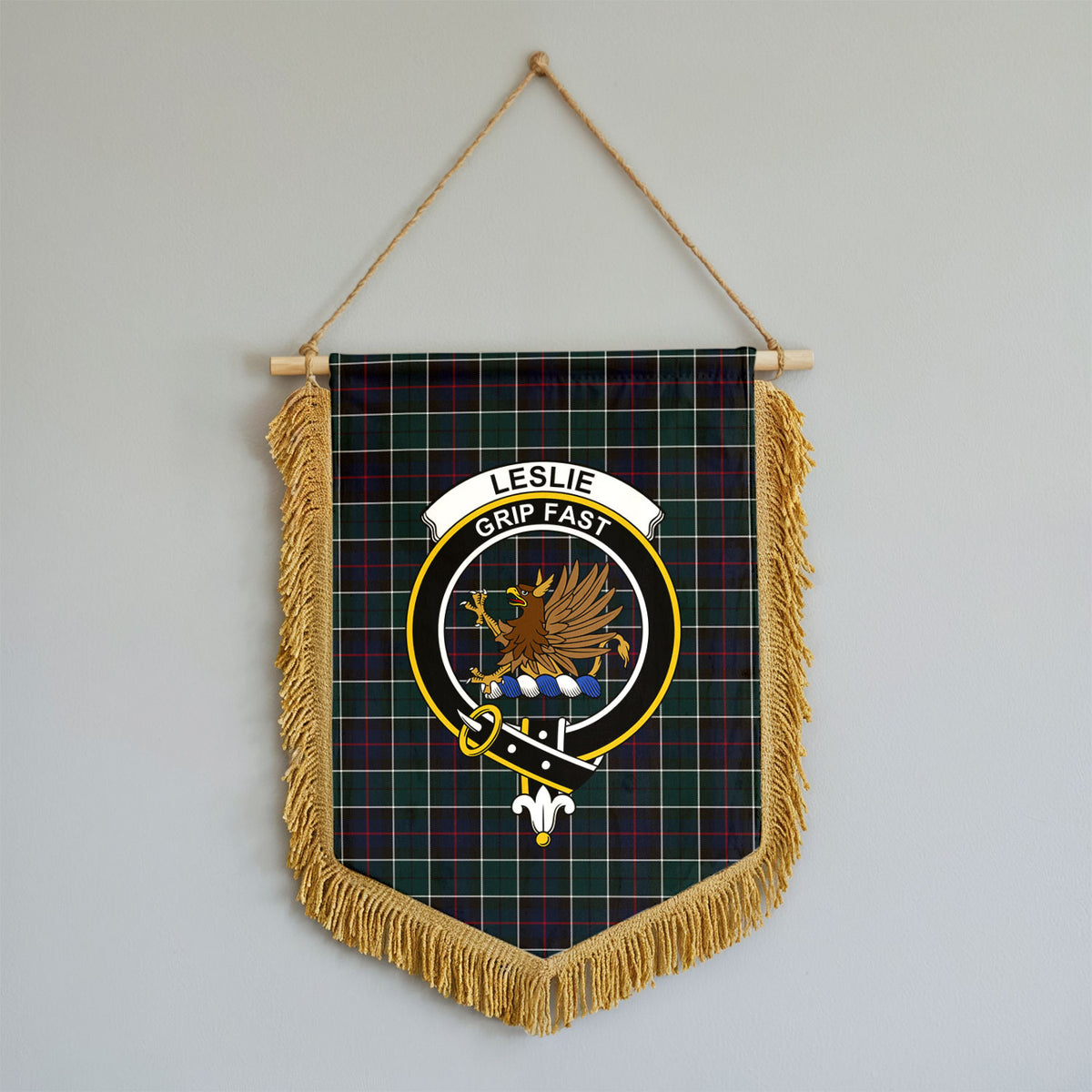 Leslie Hunting Modern Tartan Crest Wall Hanging Banner - Wood Pole