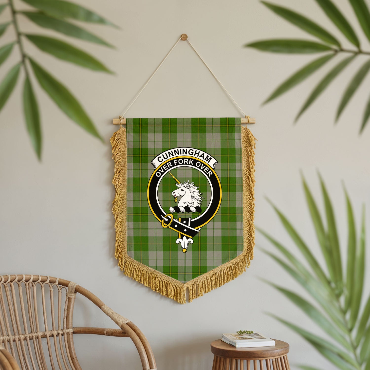 Cunningham Dress Green Dancers Tartan Crest Wall Hanging Banner - Wood Pole