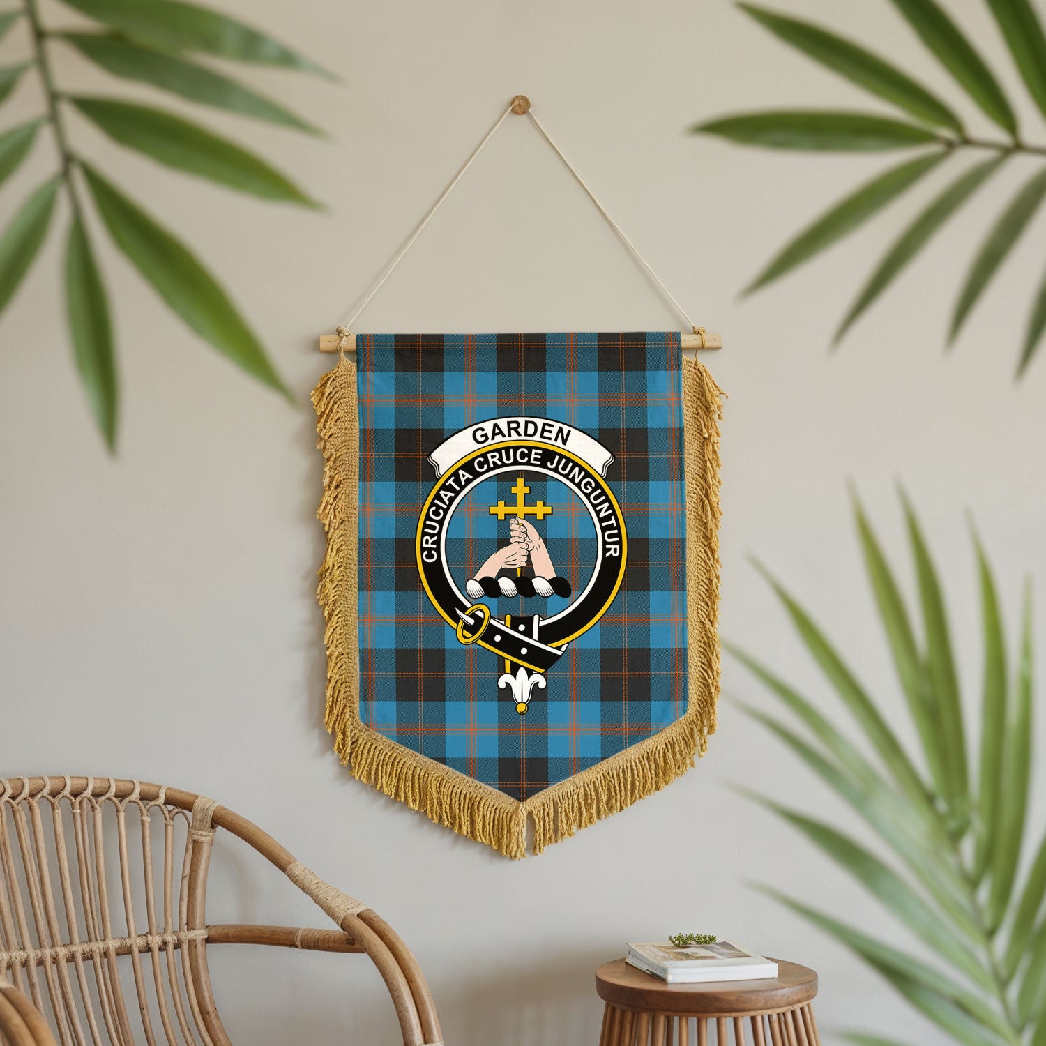 Garden Tartan Crest Wall Hanging Banner - Wood Pole
