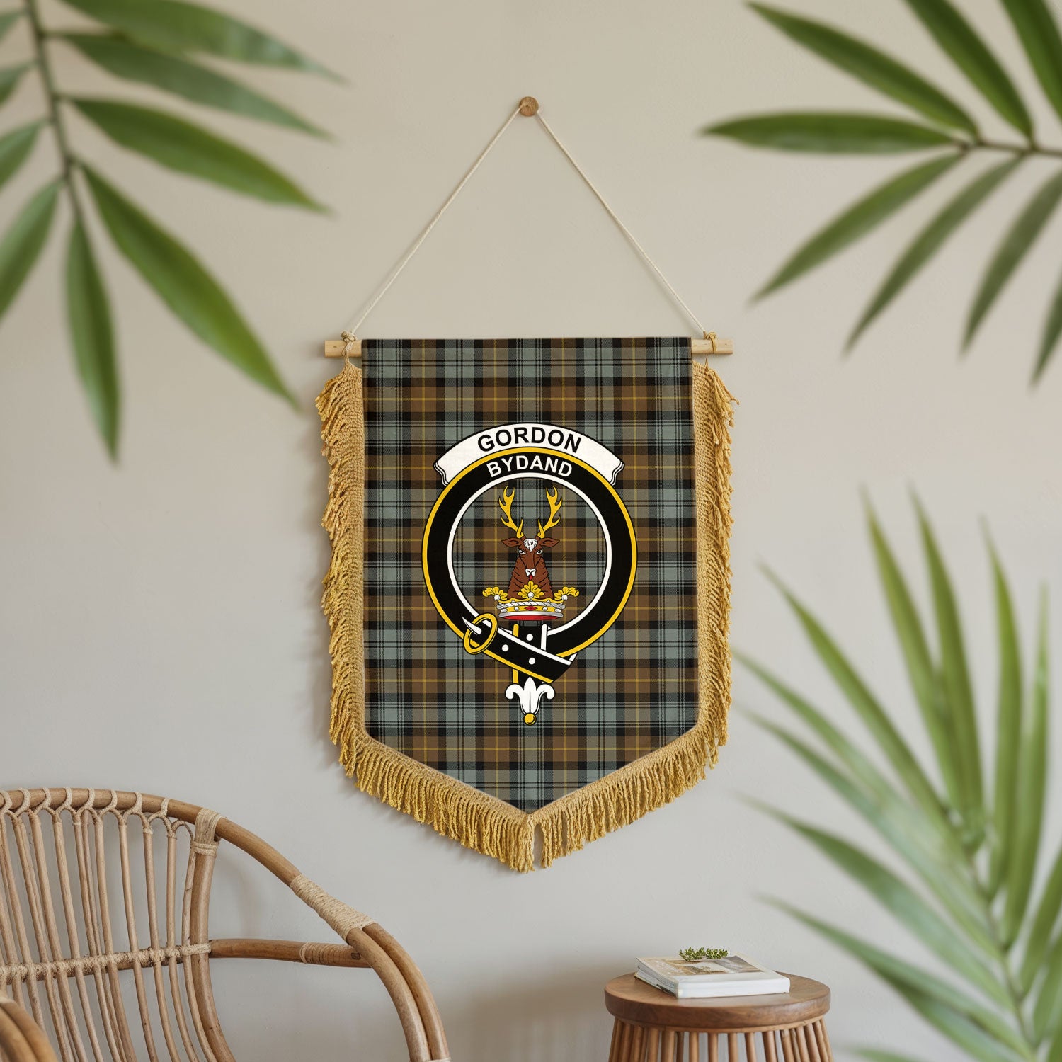 Gordon Weathered Tartan Crest Wall Hanging Banner - Wood Pole