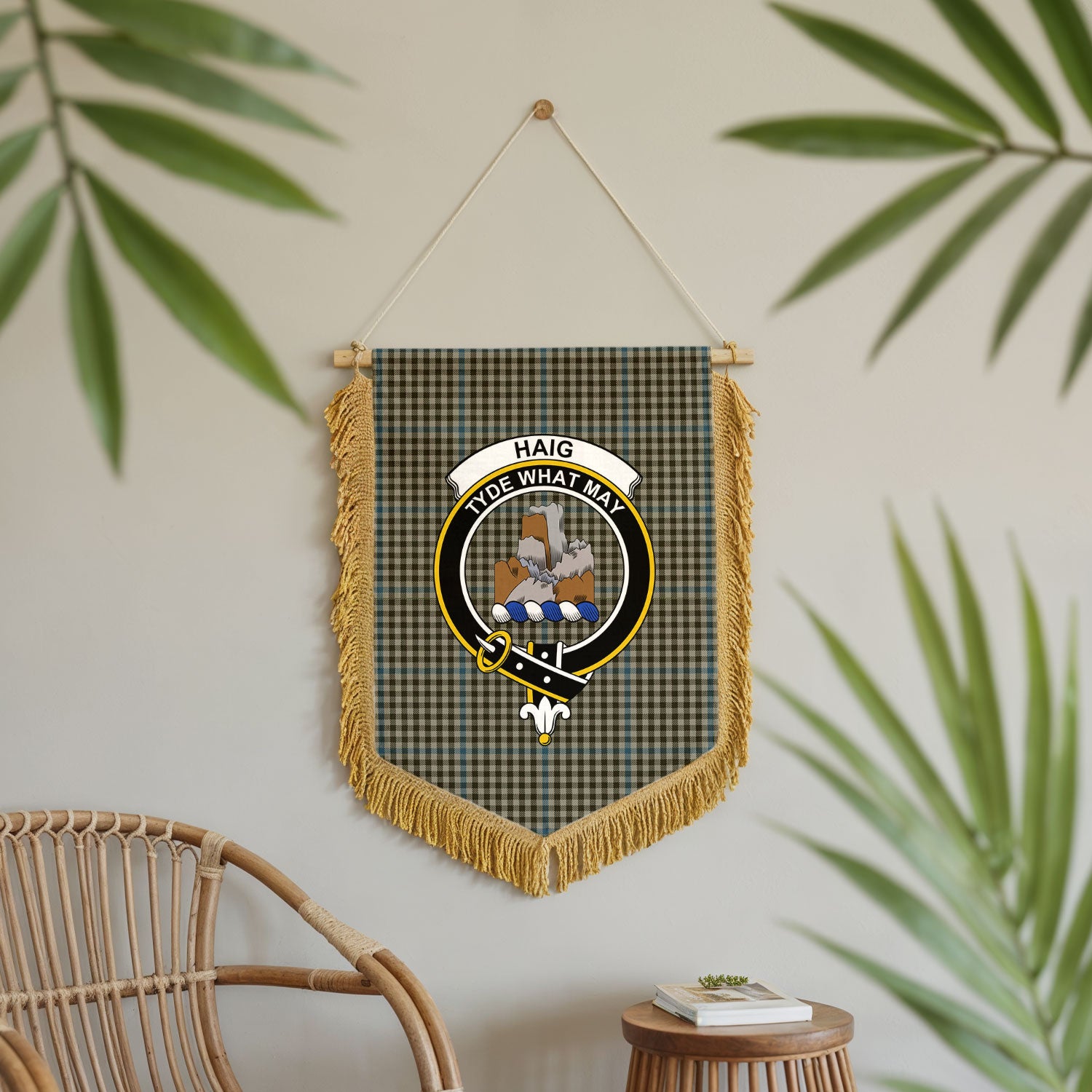 Haig Check Tartan Crest Wall Hanging Banner - Wood Pole