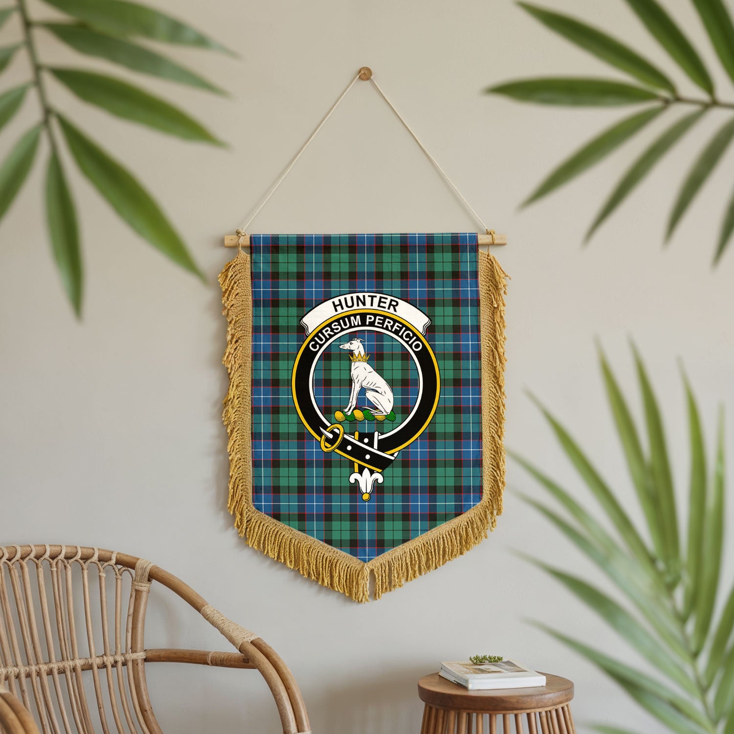Hunter Ancient Tartan Crest Wall Hanging Banner - Wood Pole