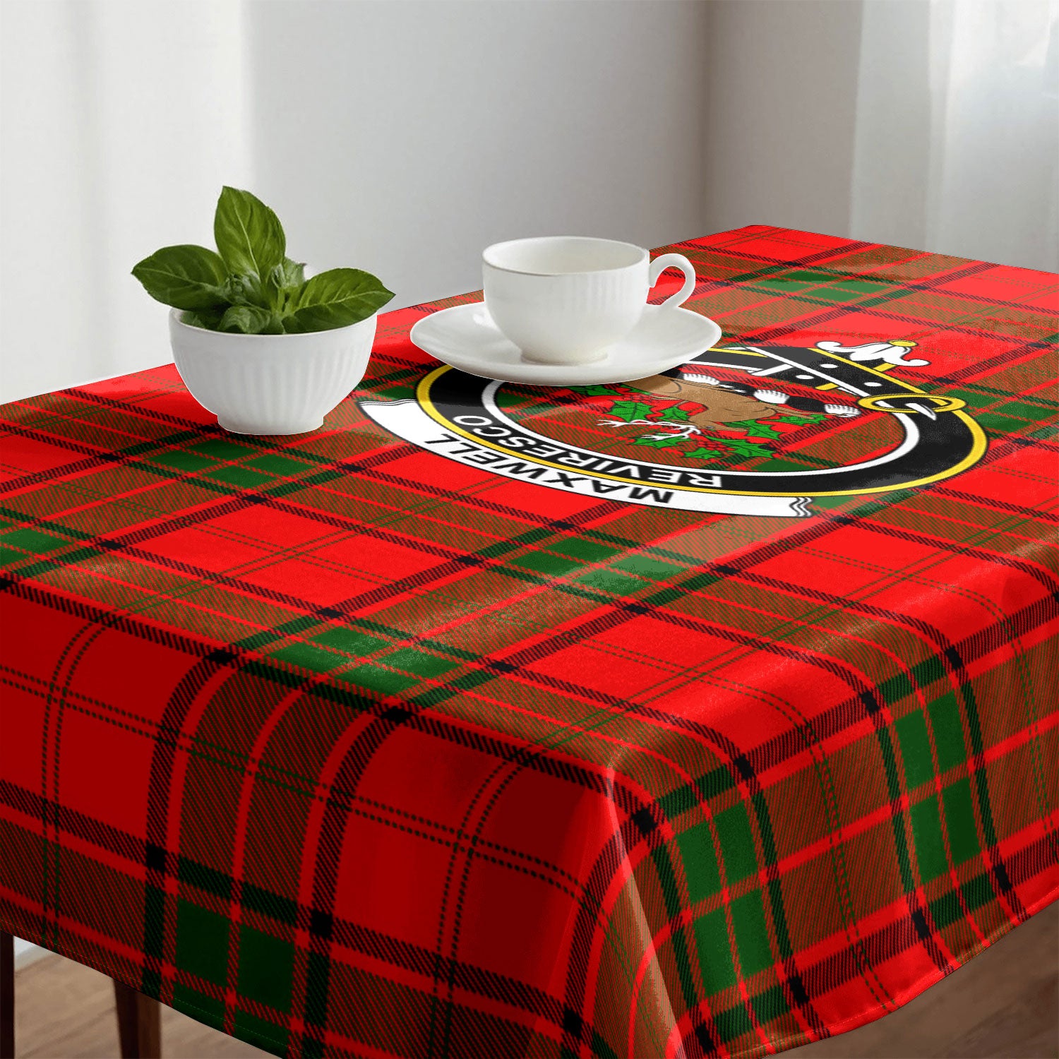 Maxwell Modern Tartan Crest Tablecloth