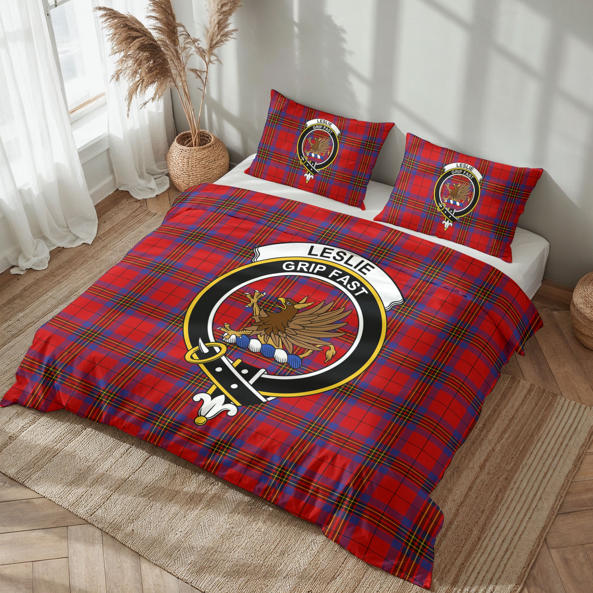 Leslie Modern Tartan Crest Bedding Set