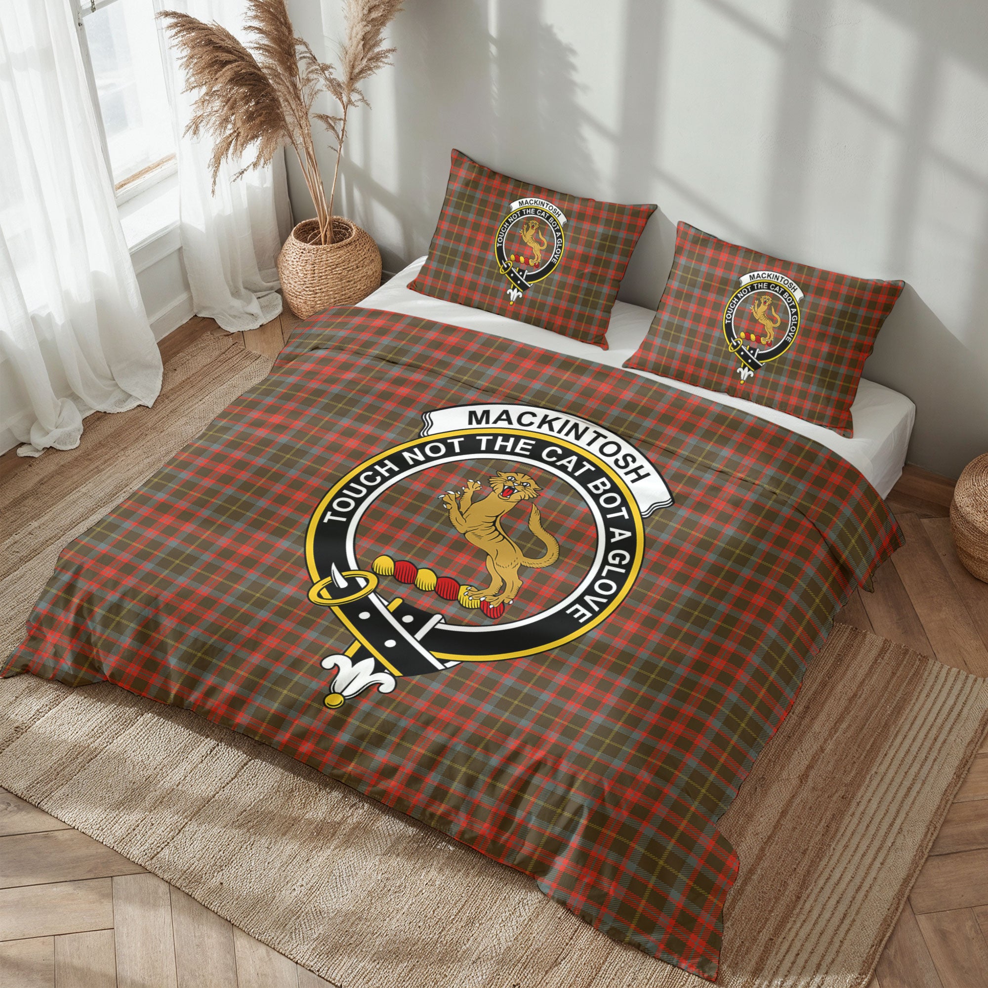 MacKintosh Hunting Weathered Tartan Crest Bedding Set