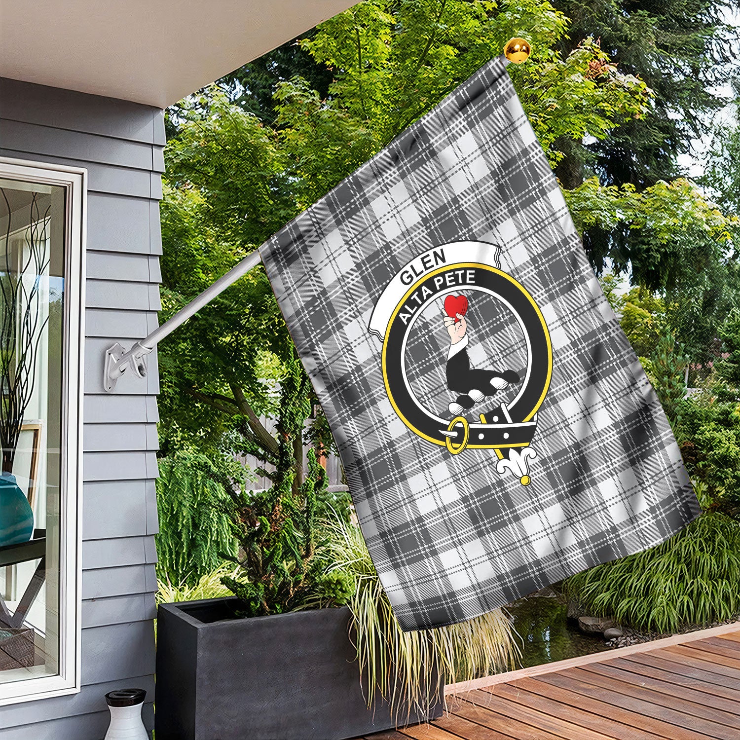 Glen Tartan Crest Garden Flag