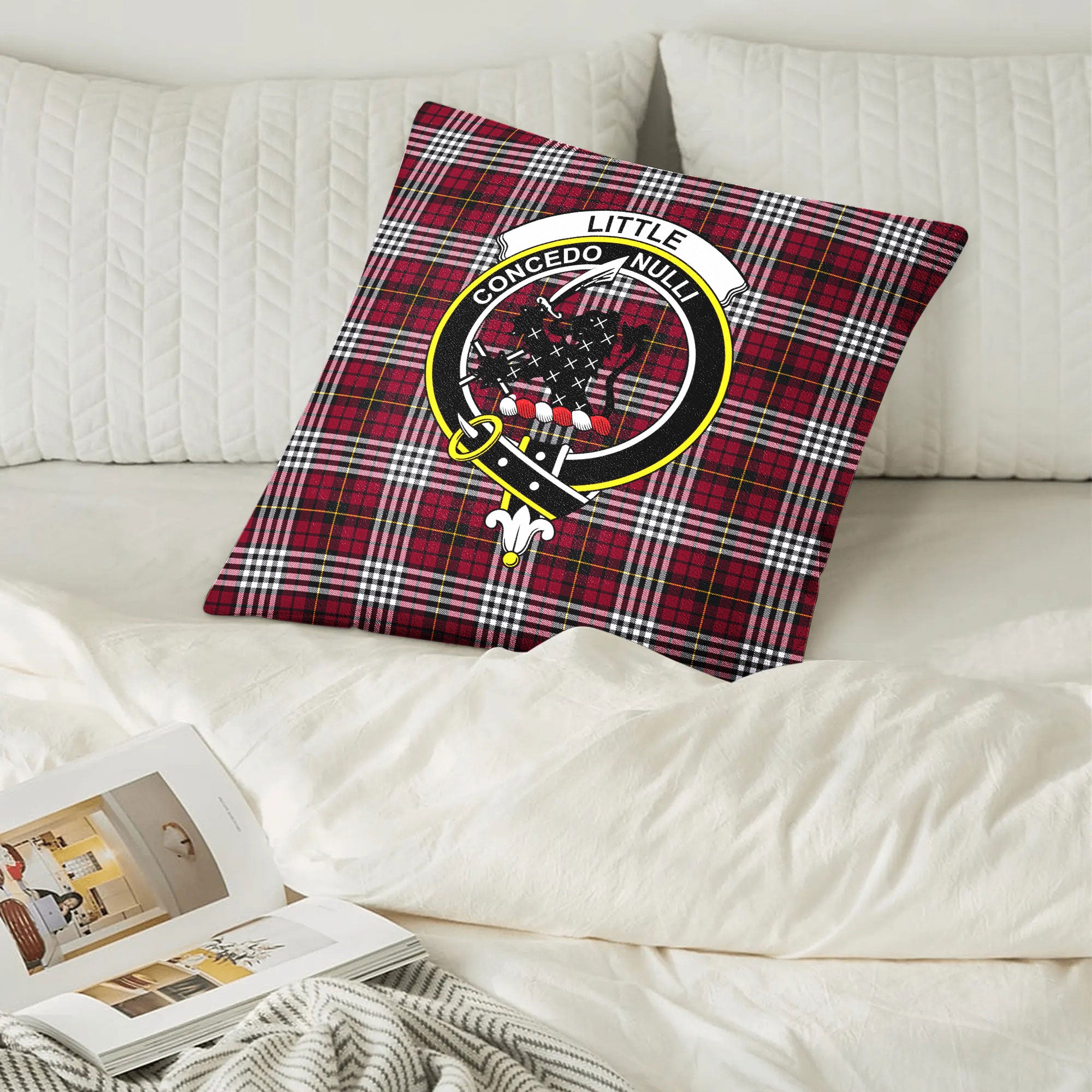 Little Tartan Crest Pillow Cover