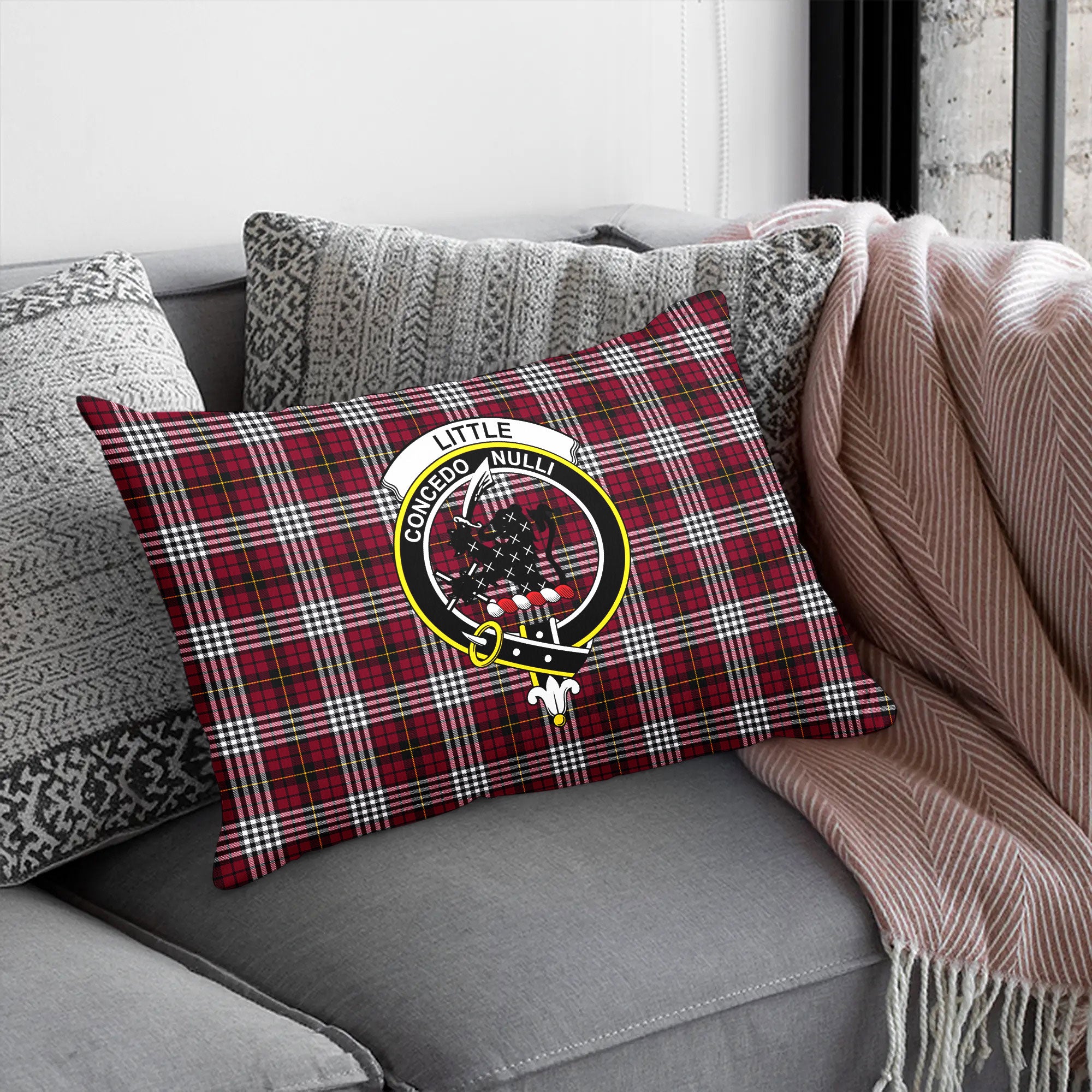 Little Tartan Crest Pillow Cover