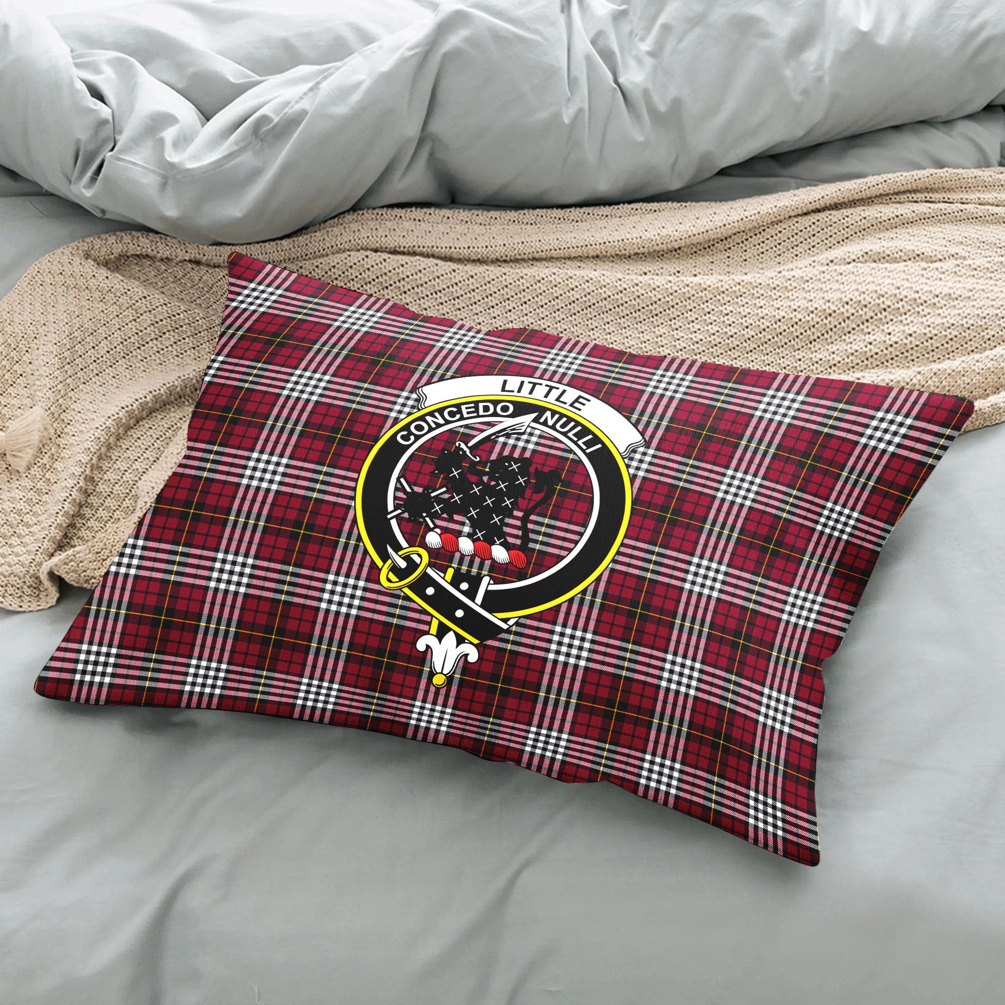 Little Tartan Crest Pillow Cover