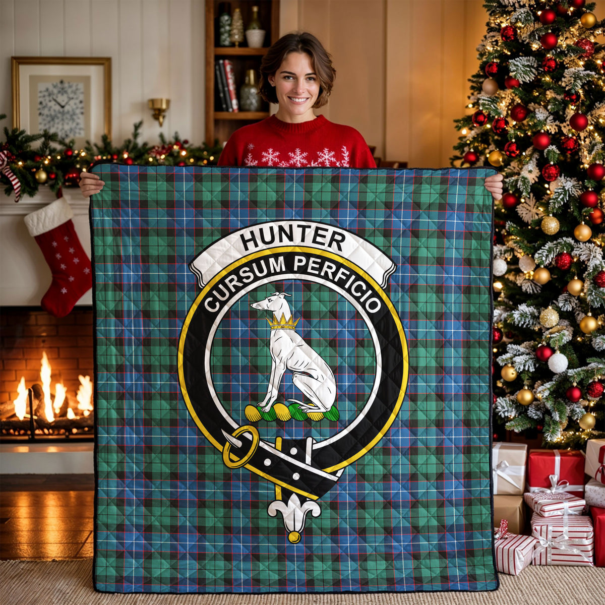 Hunter Ancient Tartan Crest Quilt