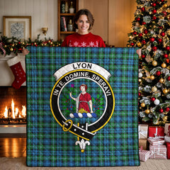 Lyon Tartan Crest Quilt