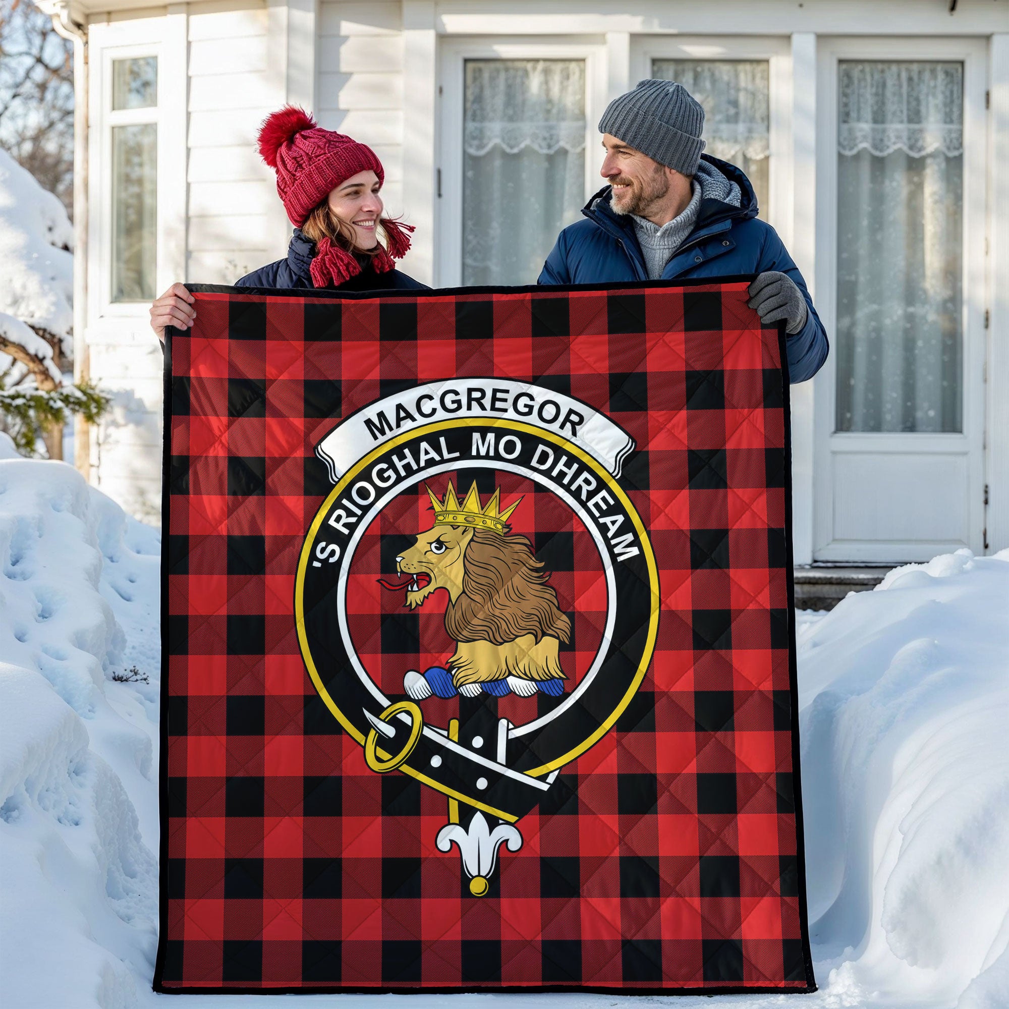 MacGregor Rob Roy Modern Tartan Crest Quilt
