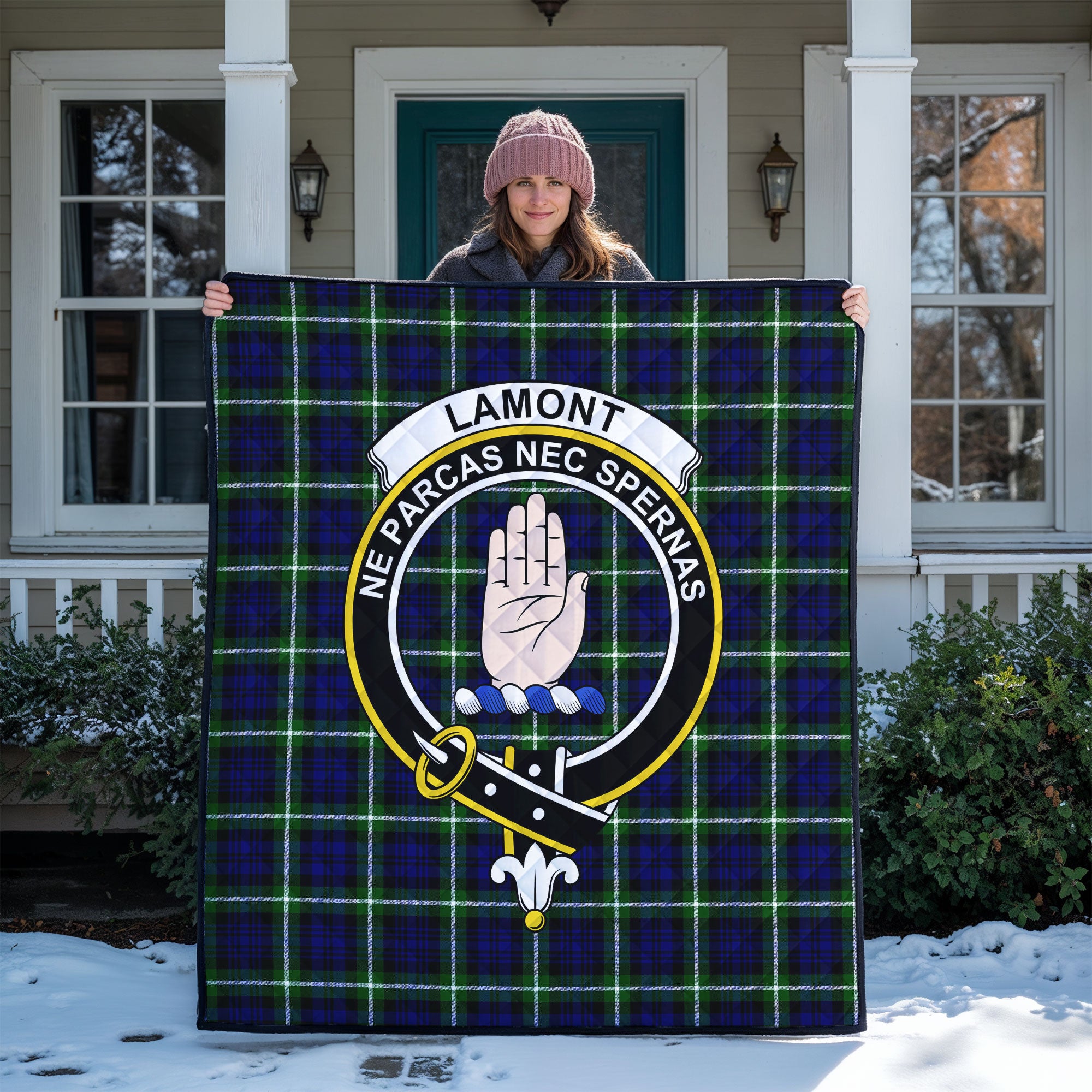 Lamont Modern Tartan Crest Quilt