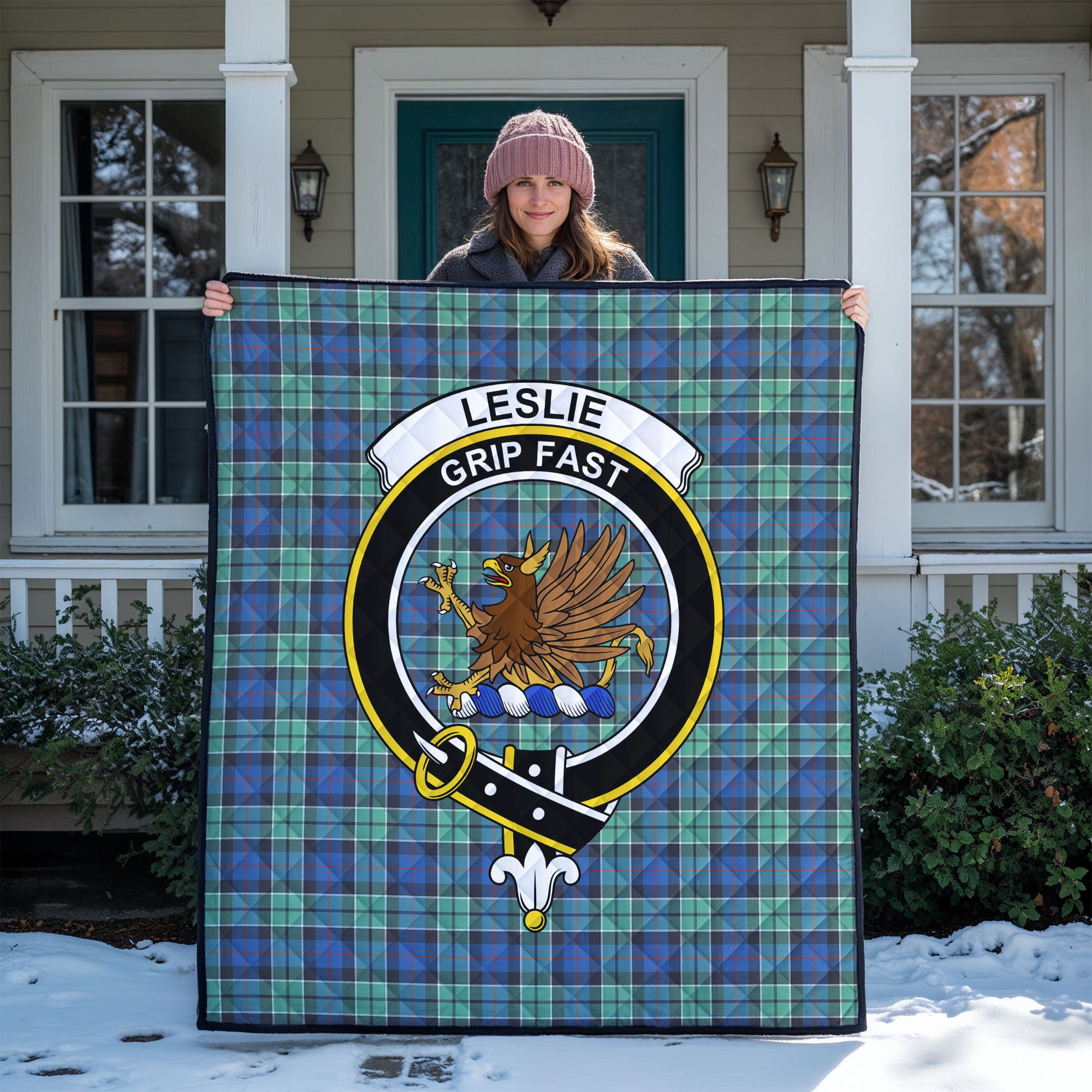 Leslie Hunting Ancient Tartan Crest Quilt