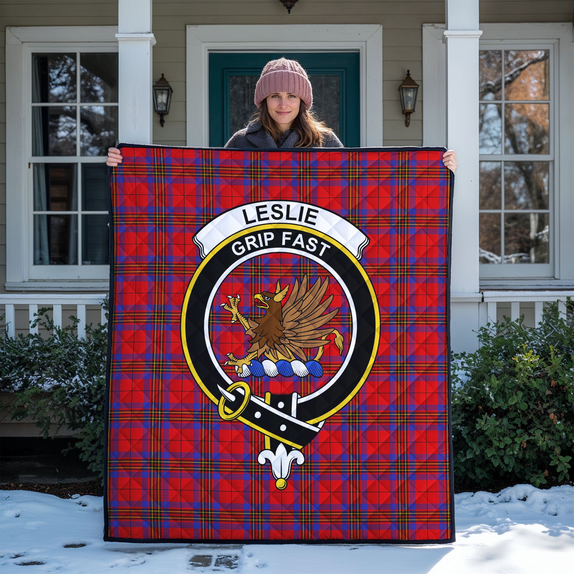 Leslie Modern Tartan Crest Quilt