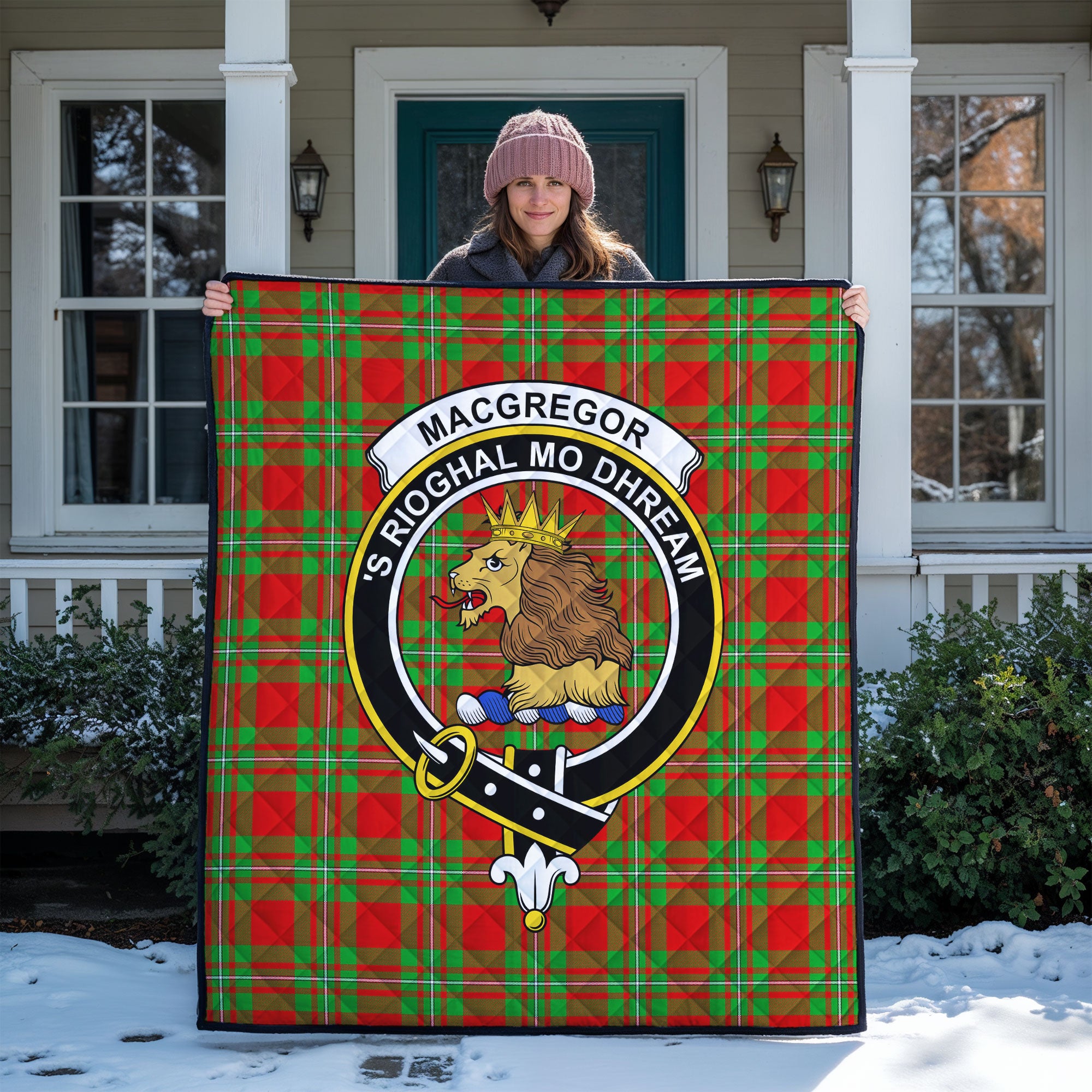 MacGregor Modern Tartan Crest Quilt