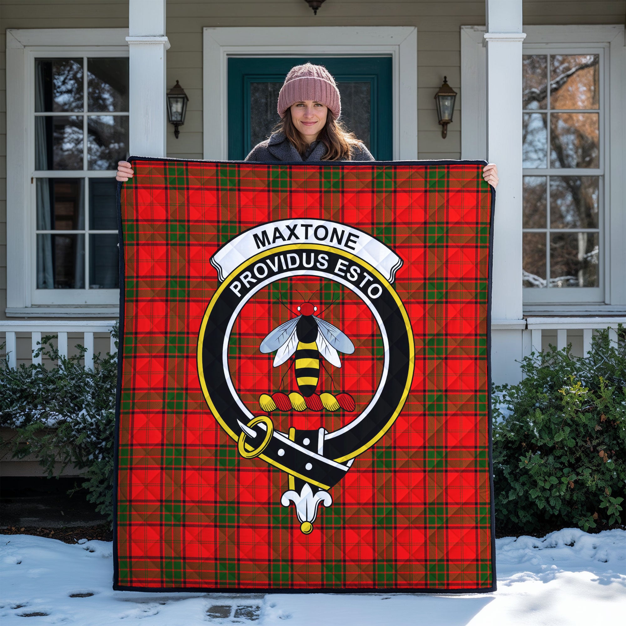 Maxtone Tartan Crest Quilt
