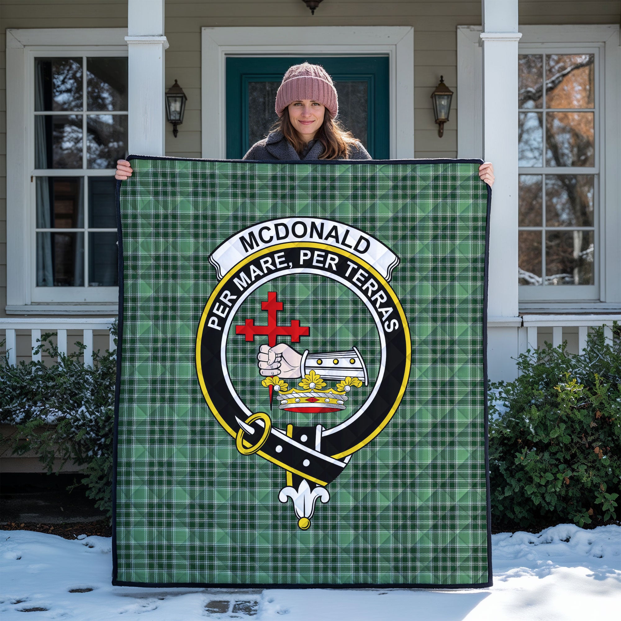 McDonald Lord of the Isles Hunting Tartan Crest Quilt