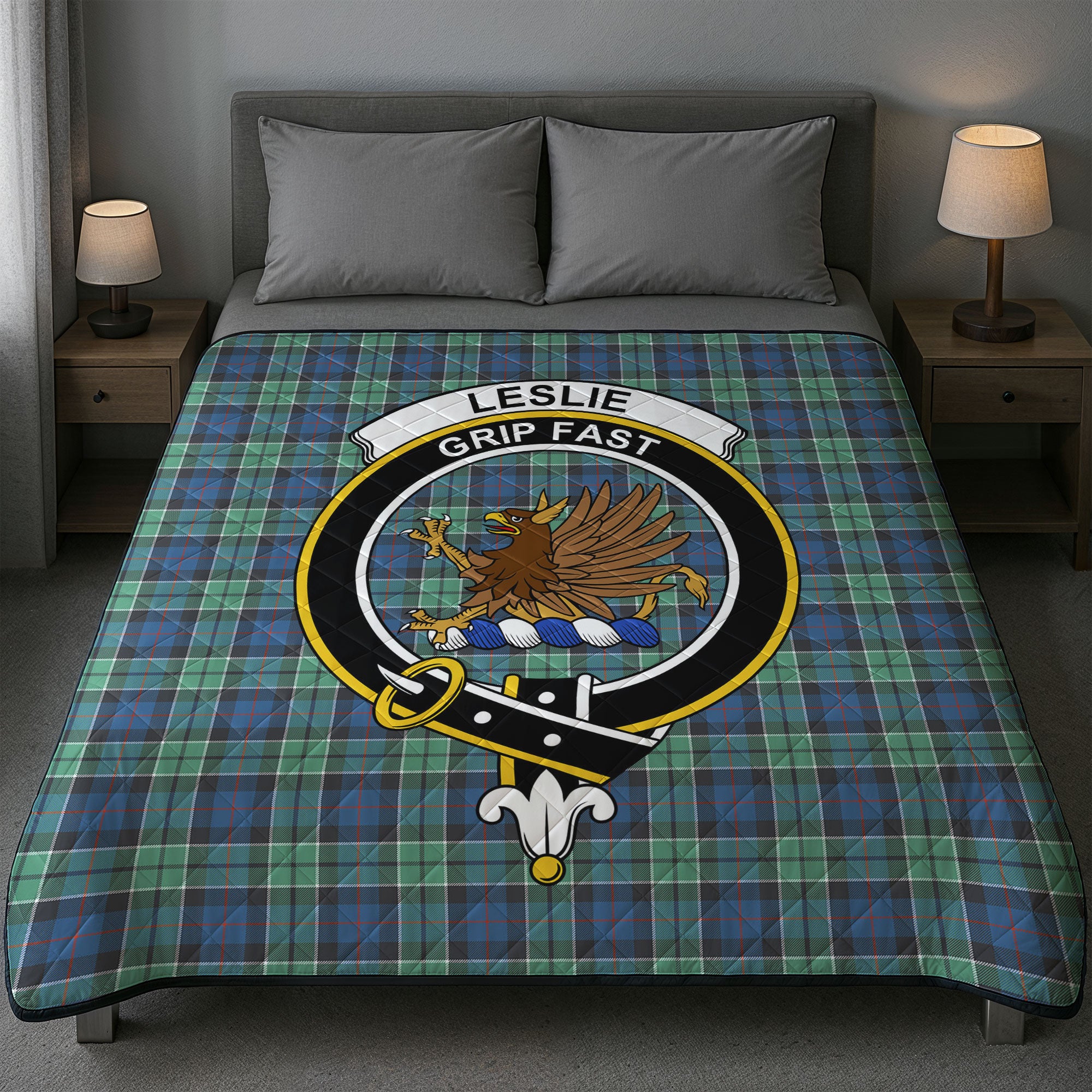 Leslie Hunting Ancient Tartan Crest Quilt