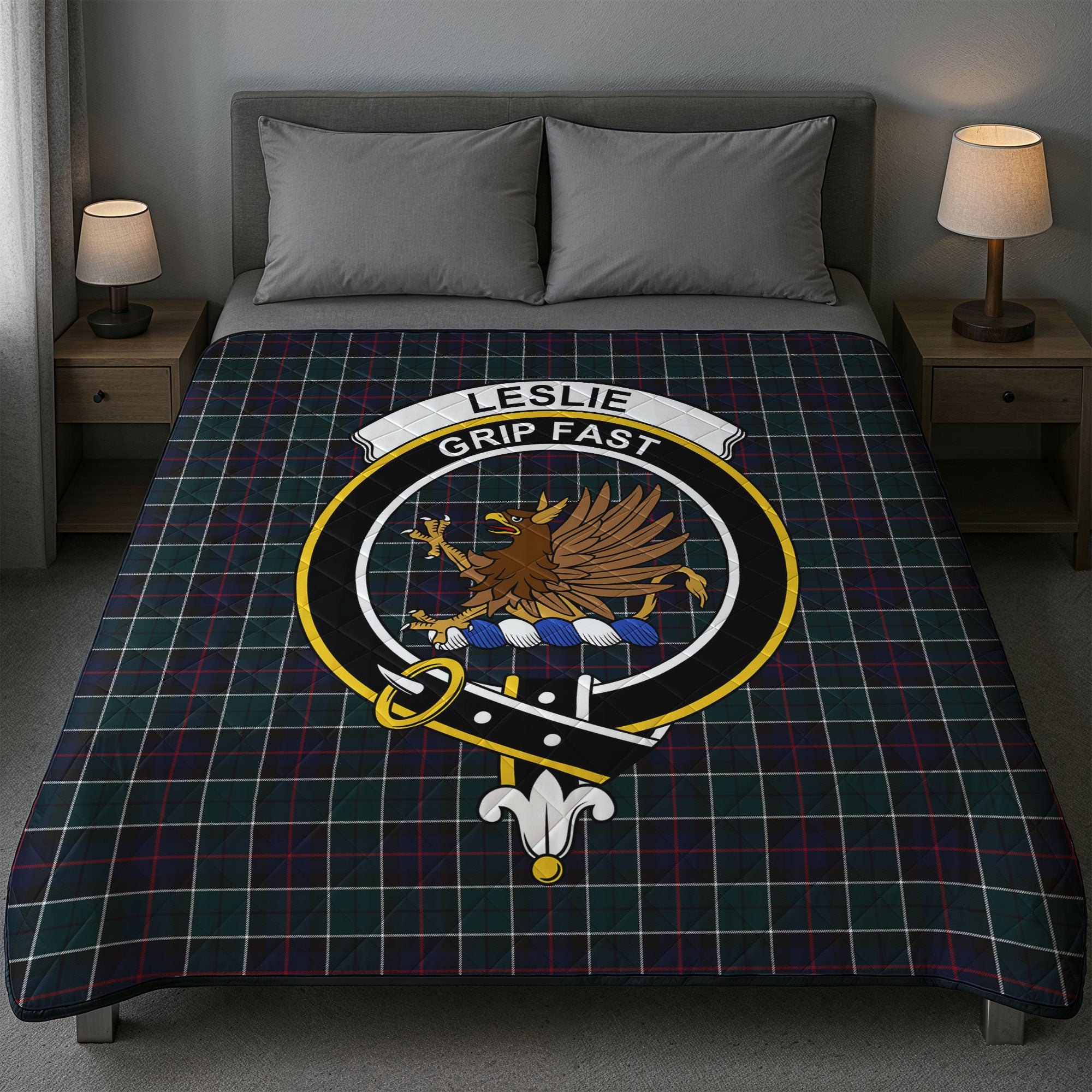 Leslie Hunting Modern Tartan Crest Quilt