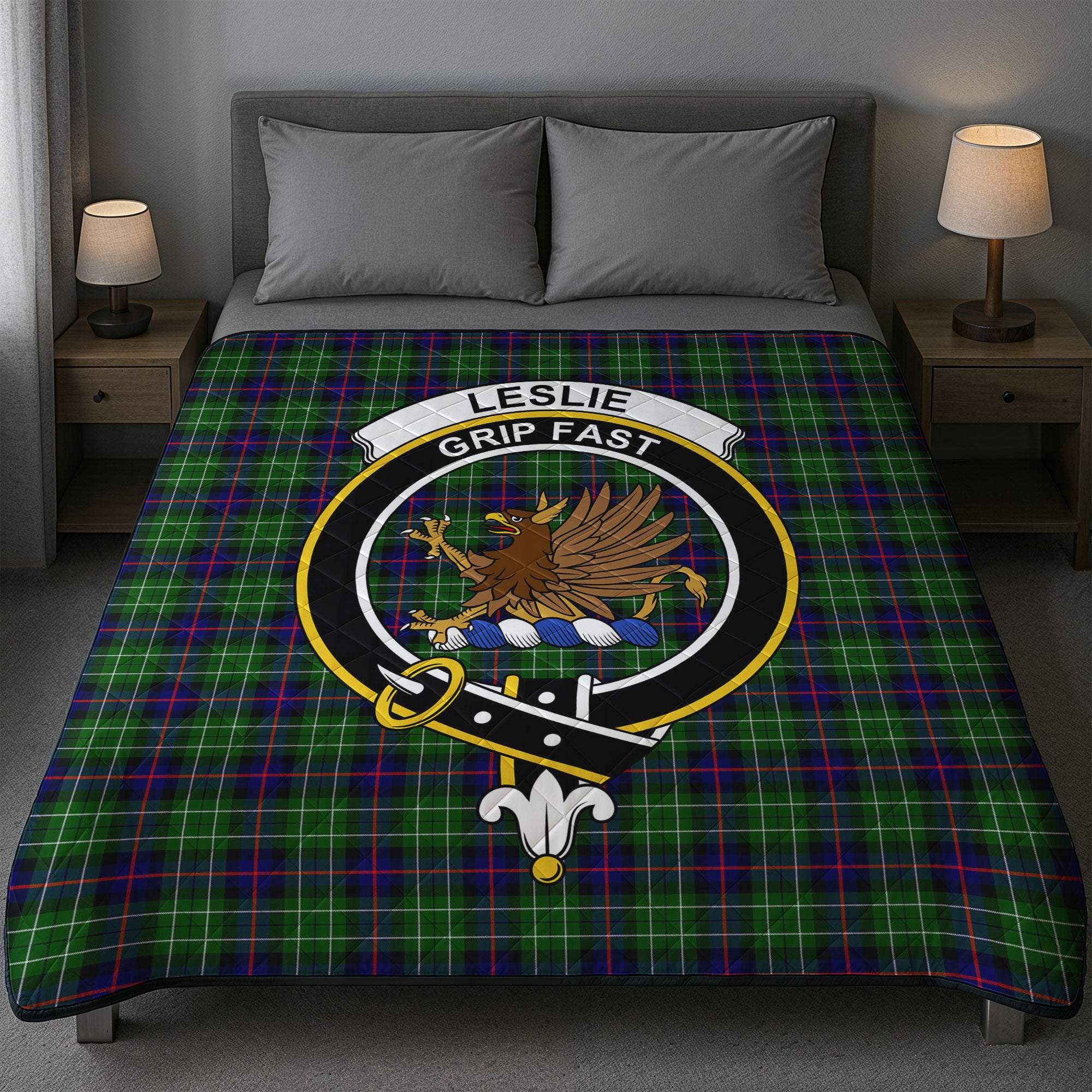 Leslie Hunting Tartan Crest Quilt