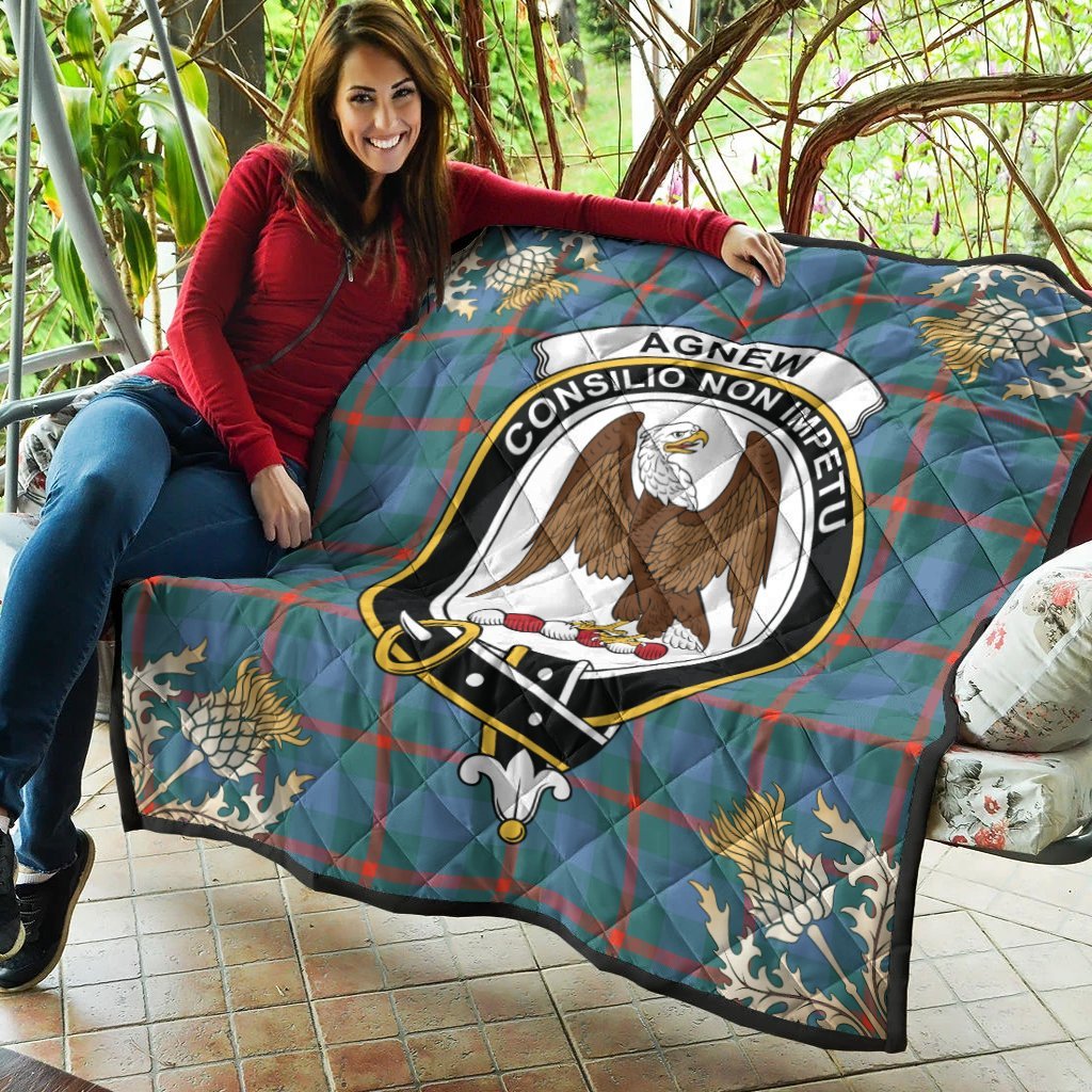 Agnew Ancient Tartan Crest Premium Quilt - Gold Thistle Style