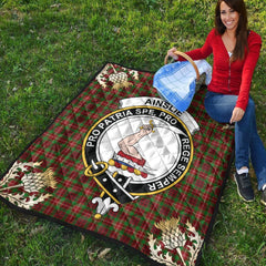 Ainslie Tartan Crest Premium Quilt - Gold Thistle Style