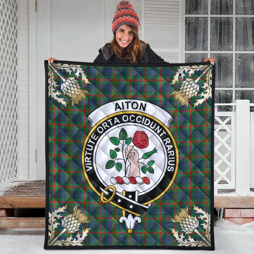 Aiton Tartan Crest Premium Quilt - Gold Thistle Style