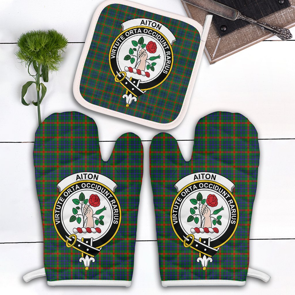 Aiton Tartan Crest Oven Mitt And Pot Holder (2 Oven Mitts + 1 Pot Holder)