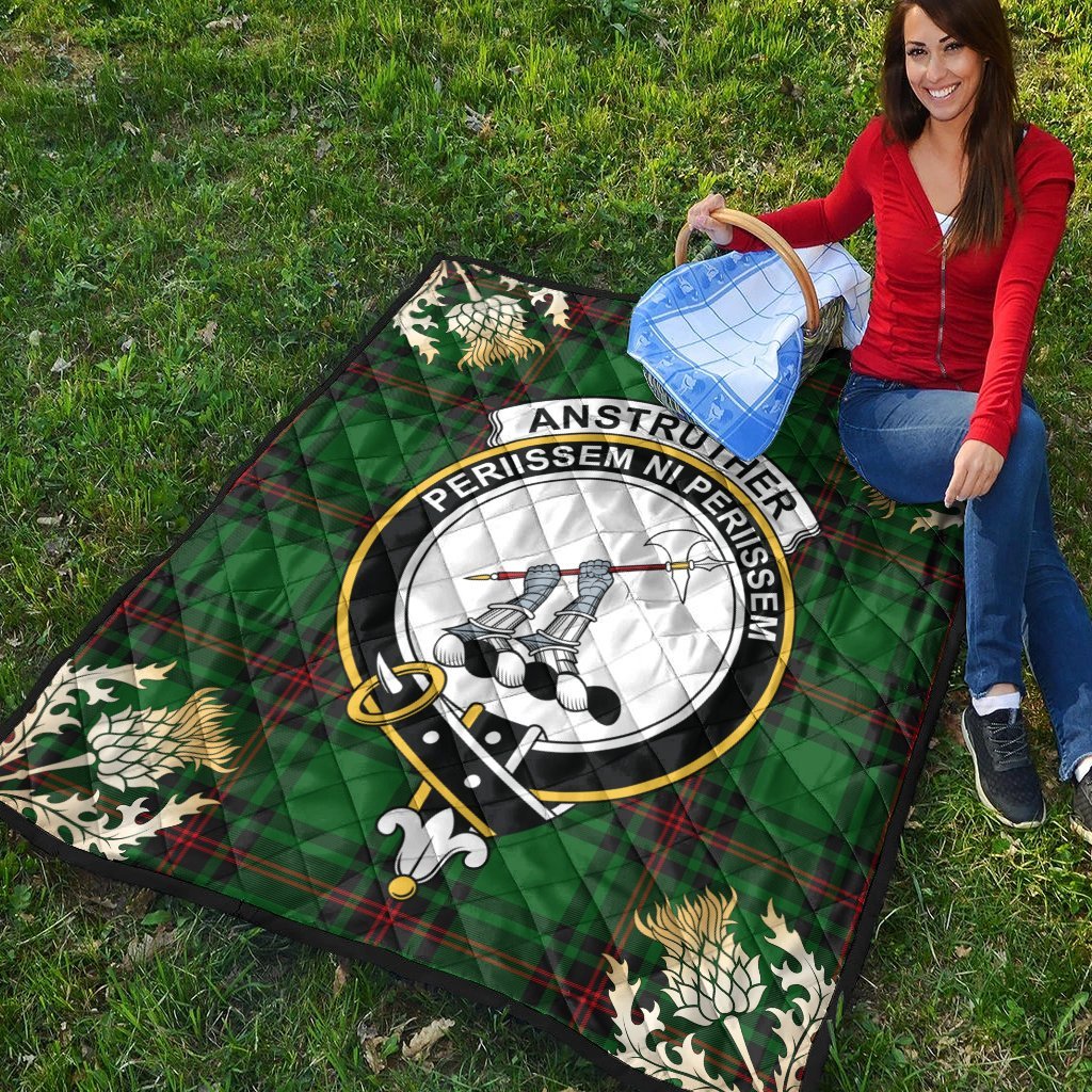 Anstruther Tartan Crest Premium Quilt - Gold Thistle Style