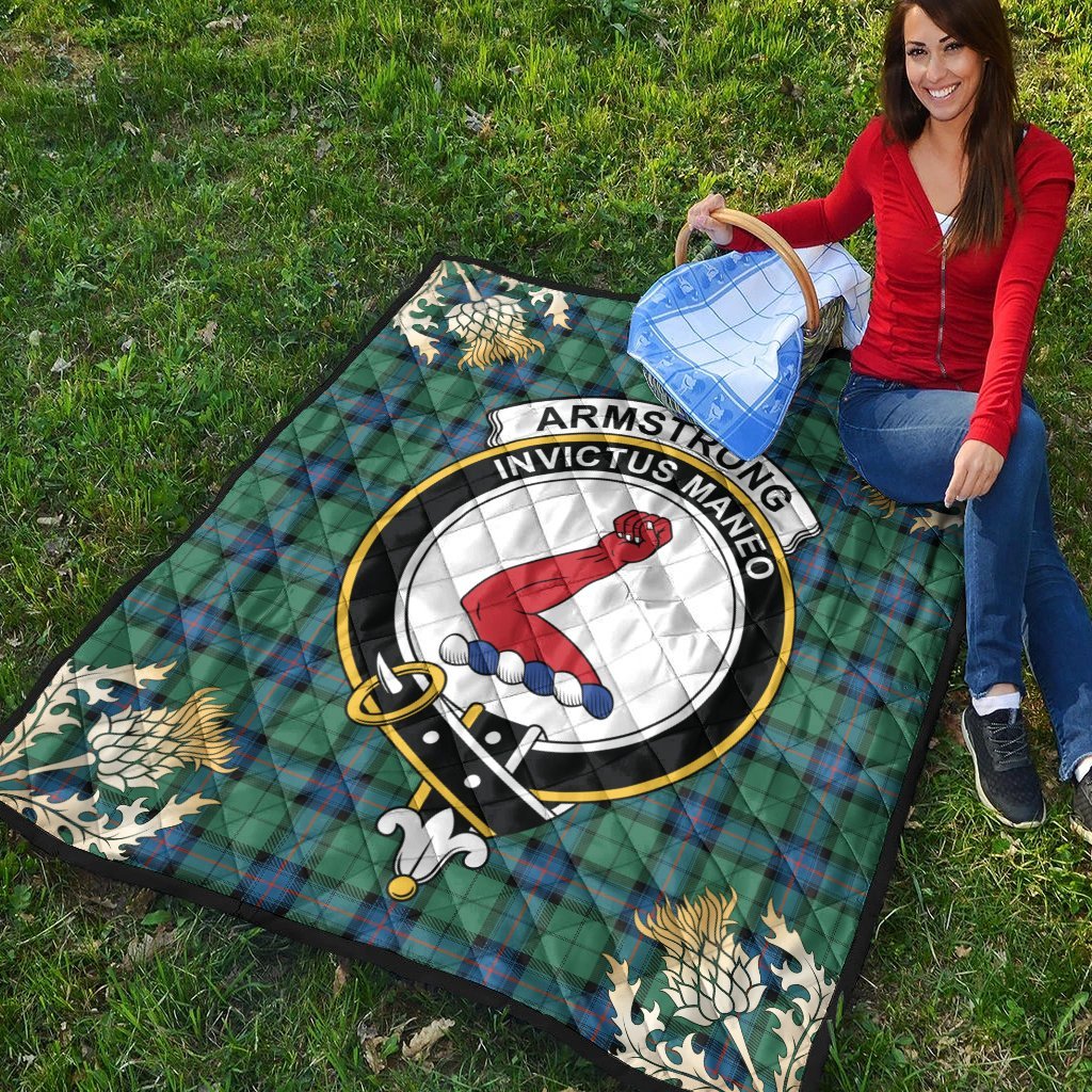 Armstrong Ancient Tartan Crest Premium Quilt - Gold Thistle Style