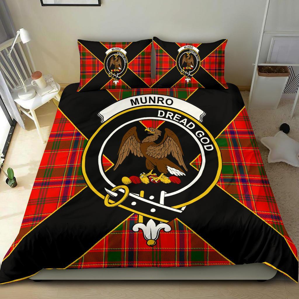 Munro Tartan Crest Bedding Set - Luxury Style