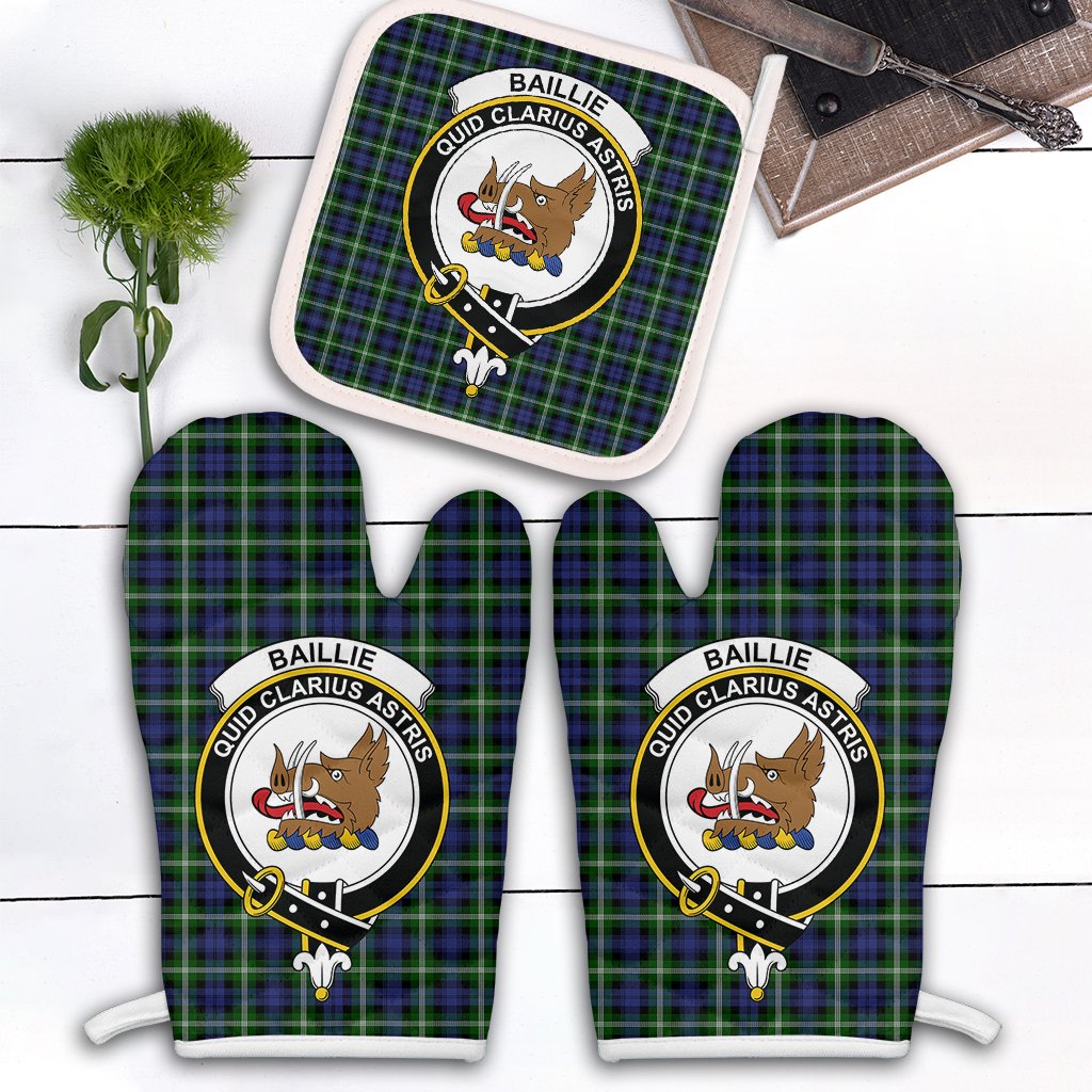 Baillie Modern Tartan Crest Oven Mitt And Pot Holder (2 Oven Mitts + 1 Pot Holder)