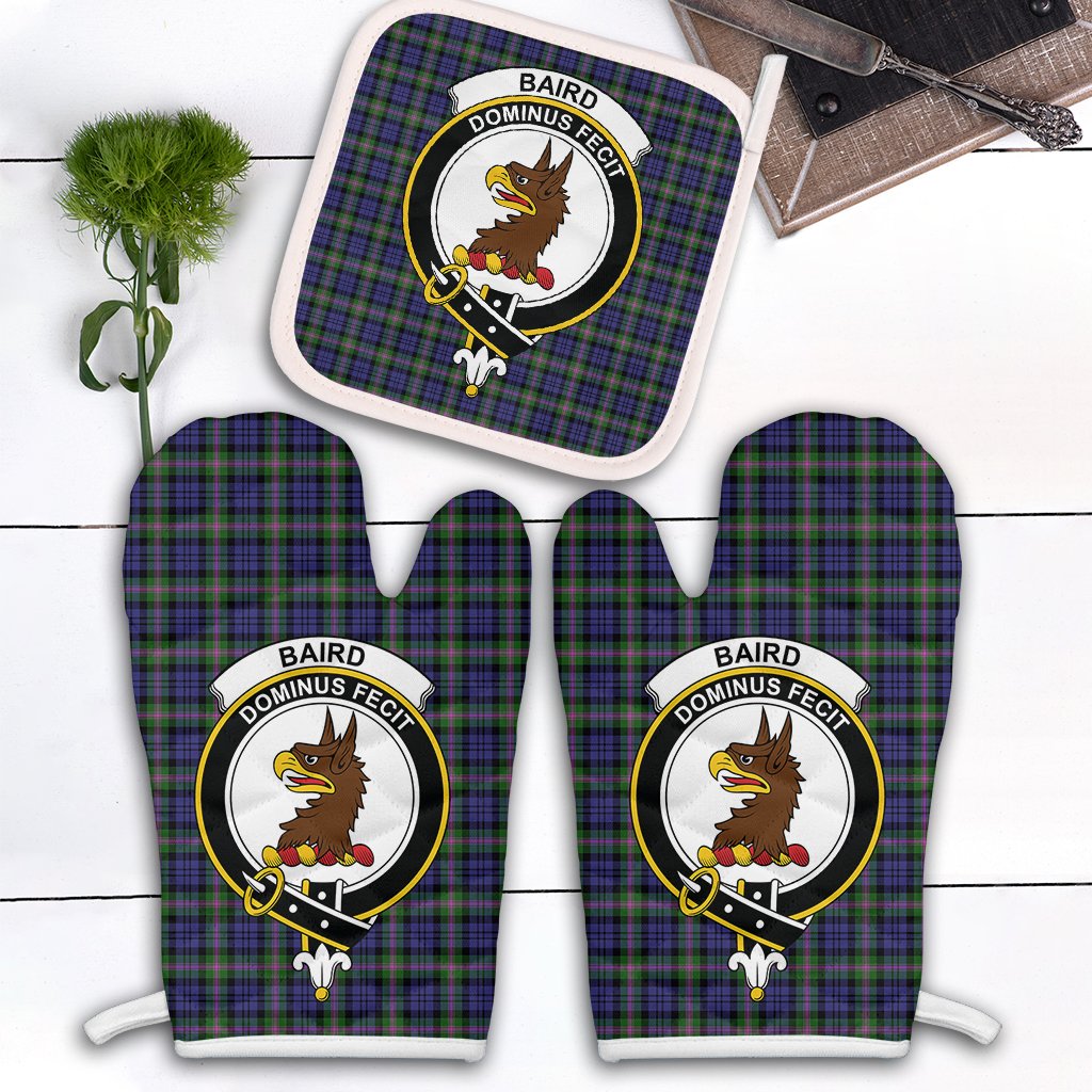 Baird Modern Tartan Crest Oven Mitt And Pot Holder (2 Oven Mitts + 1 Pot Holder)