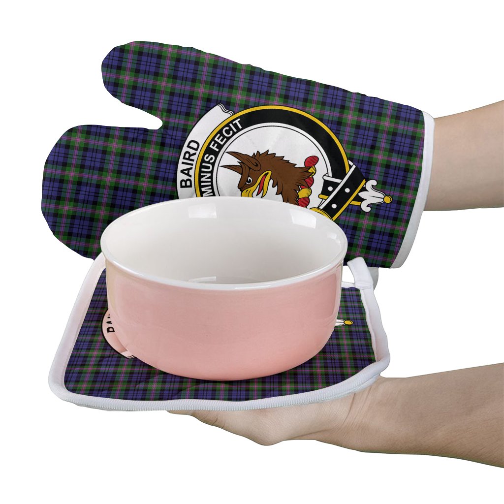 Baird Modern Tartan Crest Oven Mitt And Pot Holder (2 Oven Mitts + 1 Pot Holder)