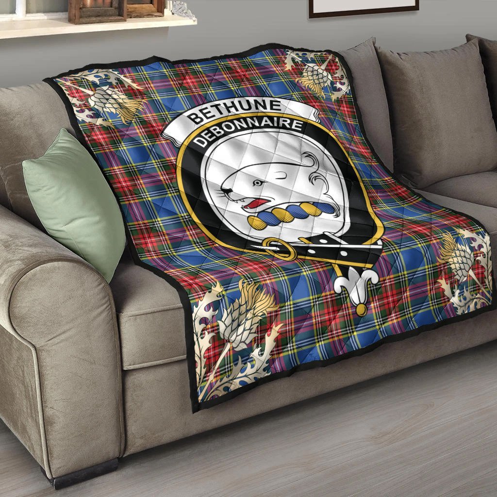 Bethune Tartan Crest Premium Quilt - Gold Thistle Style