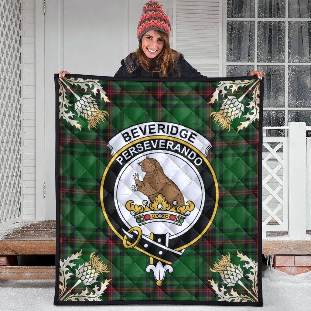 Beveridge Tartan Crest Premium Quilt - Gold Thistle Style