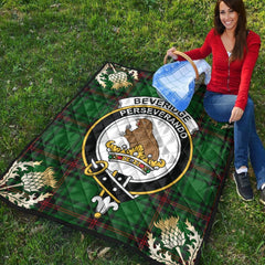 Beveridge Tartan Crest Premium Quilt - Gold Thistle Style