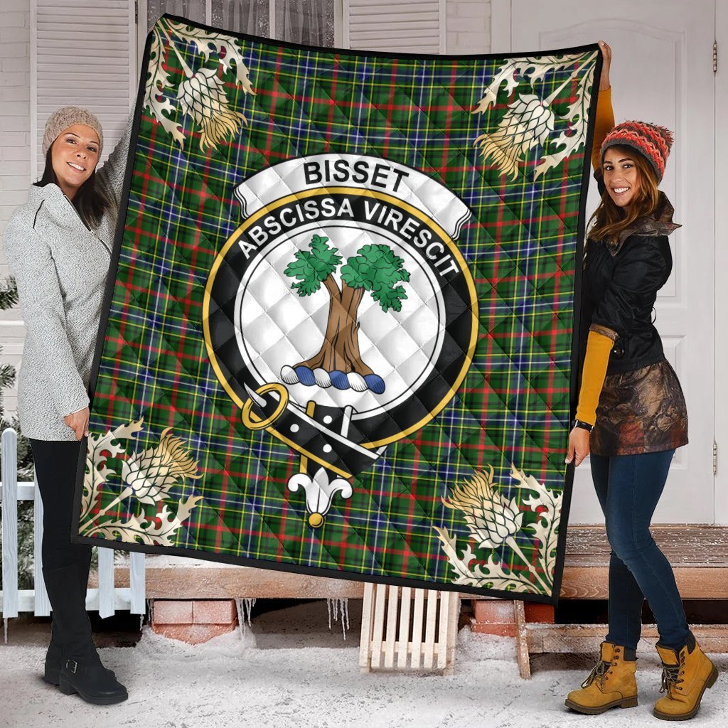 Bisset Tartan Crest Premium Quilt - Gold Thistle Style