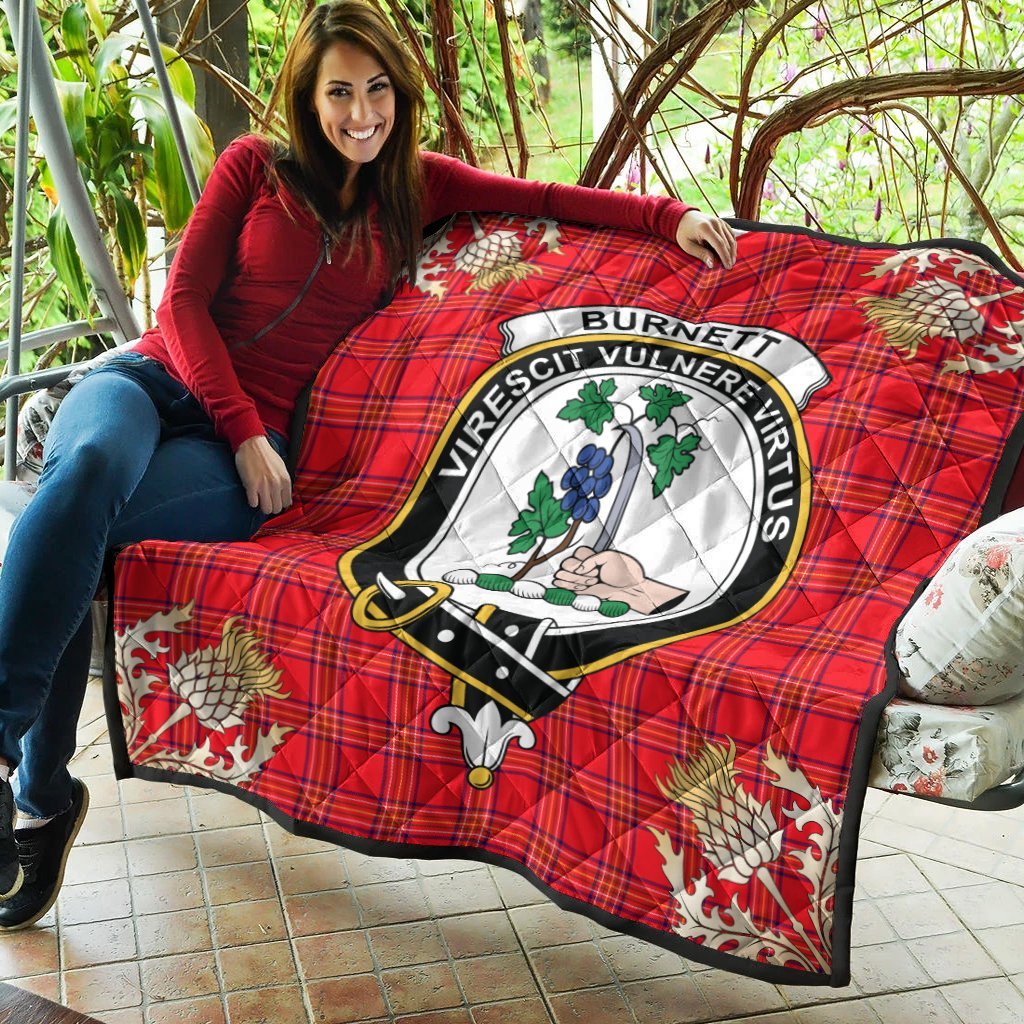 Burnett Modern Tartan Crest Premium Quilt - Gold Thistle Style