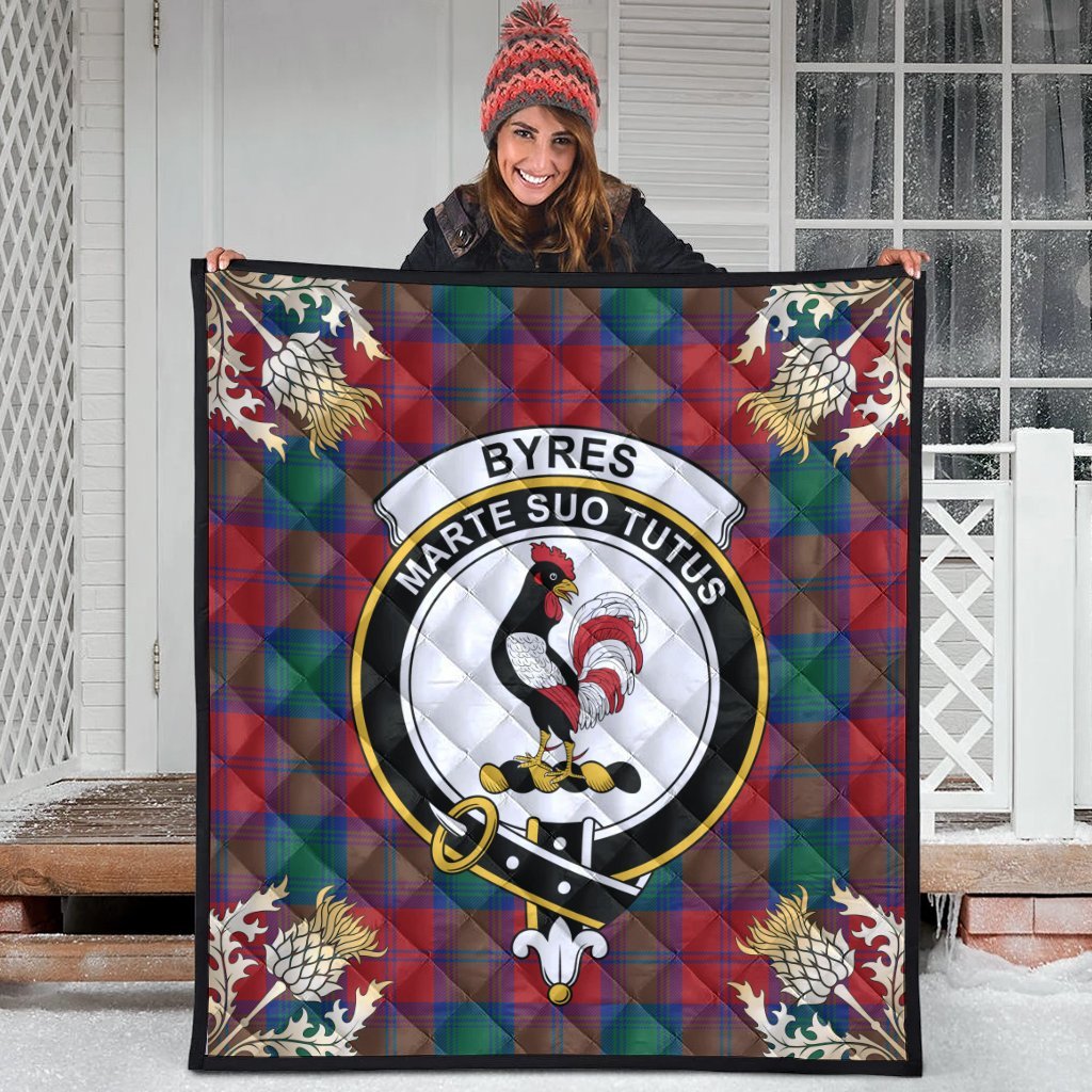 Byres Tartan Crest Premium Quilt - Gold Thistle Style