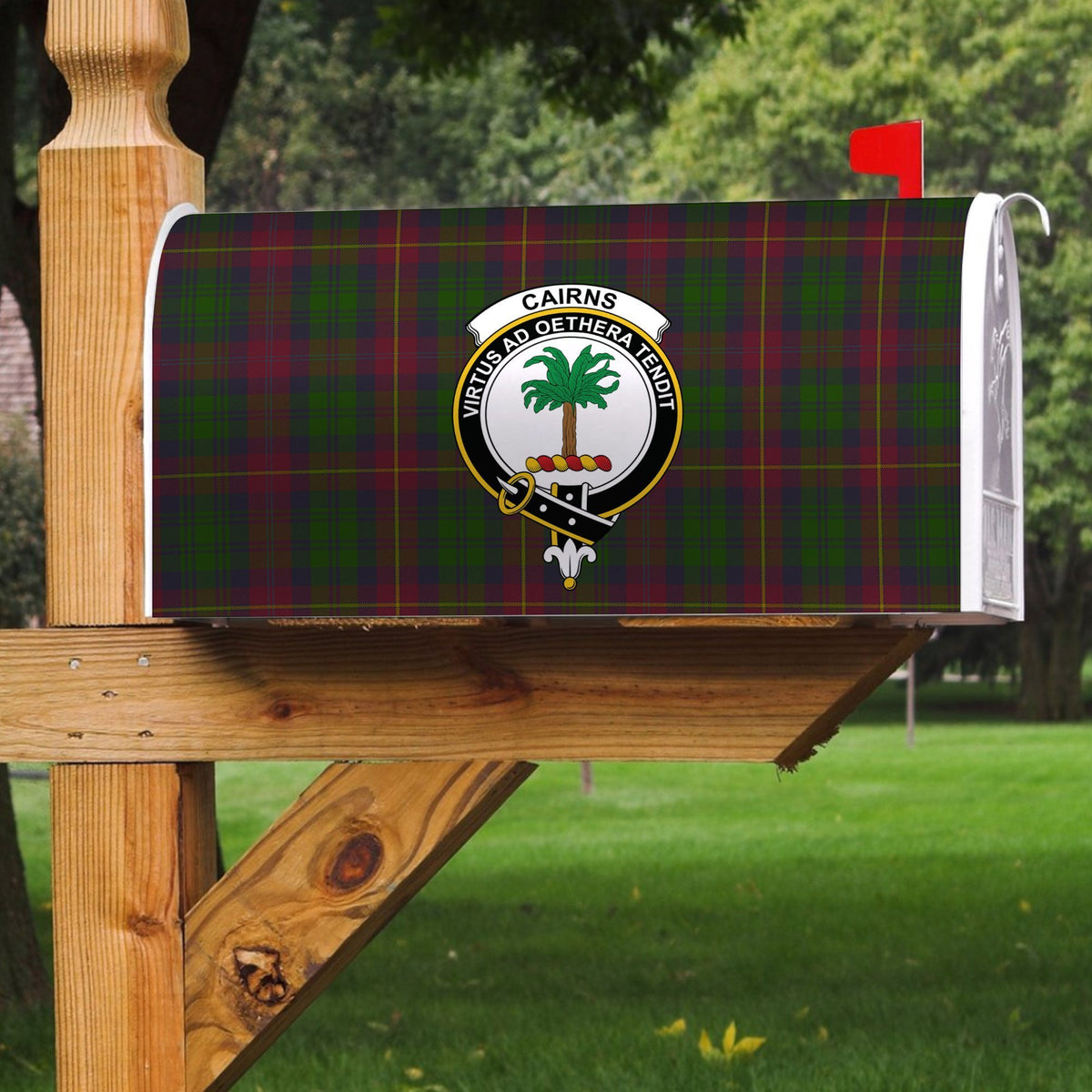 Cairns Tartan Crest Mailbox