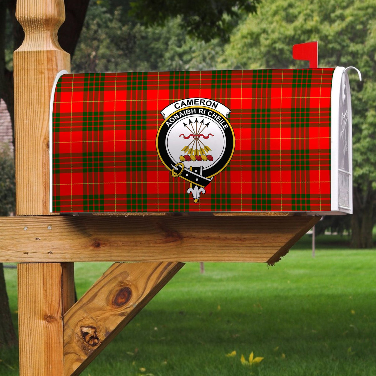 Cameron Modern Tartan Crest Mailbox