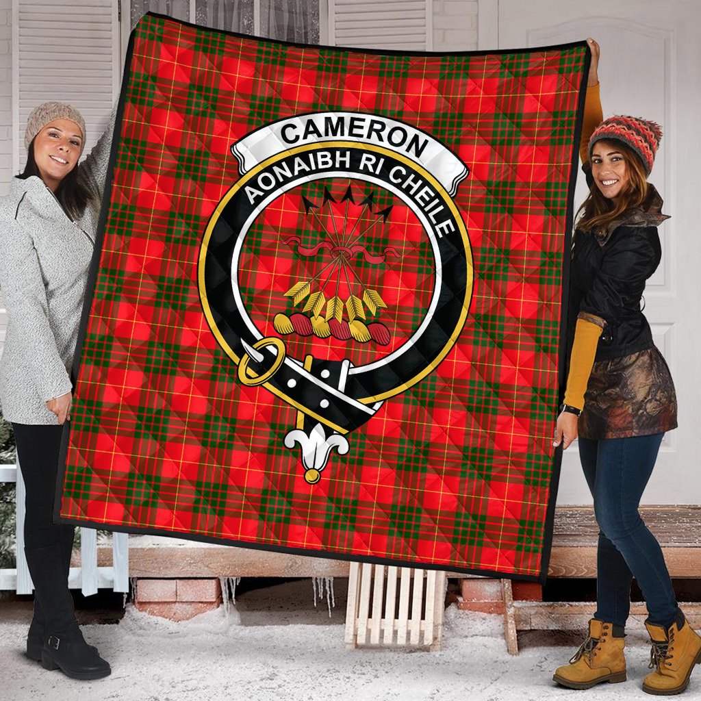 Cameron Modern Tartan Crest Quilt