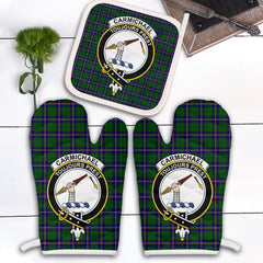 Carmichael Modern Tartan Crest Oven Mitt And Pot Holder (2 Oven Mitts + 1 Pot Holder)